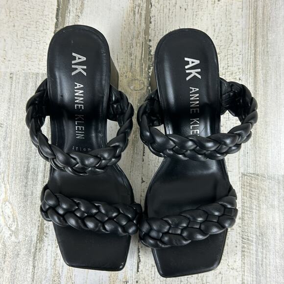 Ann Klein Alexander heeled black sandals womens sz 5 1/2 Faux leather slip on - Picture 2 of 9